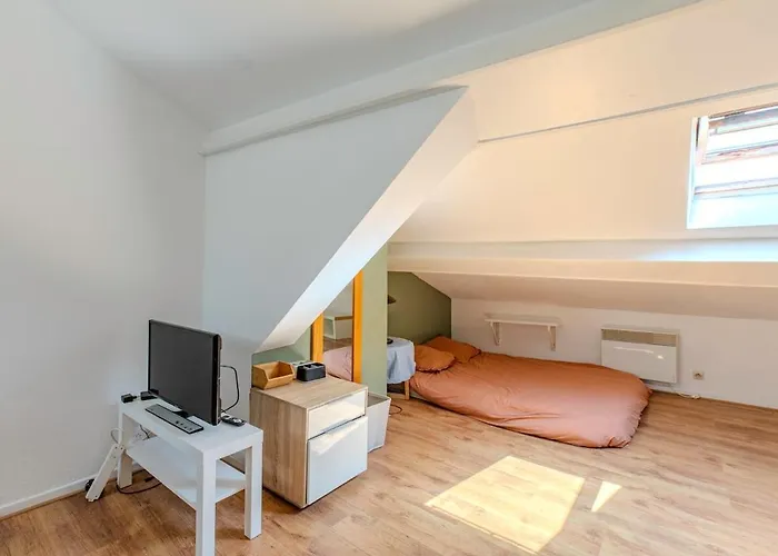 Hypercentre - Train Station 5 Minutes Away Apartment *